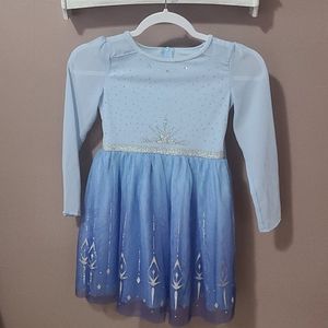 Frozen dress with velcro cape